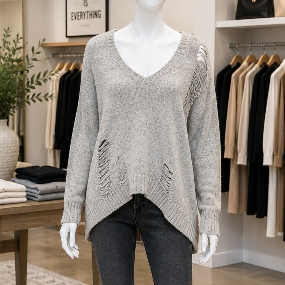 PPLA Womens Sweater Gray Distressed Shredded V-Neck Knit Medium
